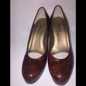 Vaneli Leather shoes sz 7.5